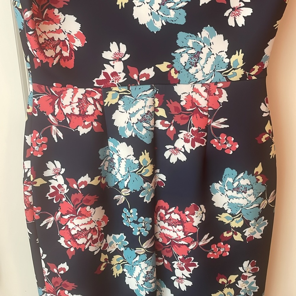Simply Styled by Sears Floral Dress Size Small - Picture 6 of 9